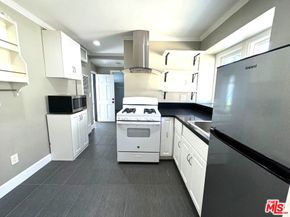 1955 Bonsallo Avenue, Los Angeles CA 90007