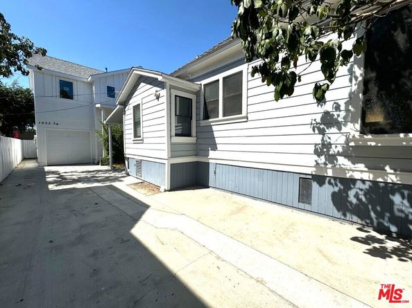 1955 Bonsallo Avenue, Los Angeles CA 90007