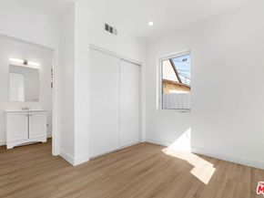 1955 Bonsallo Avenue, Los Angeles CA 90007