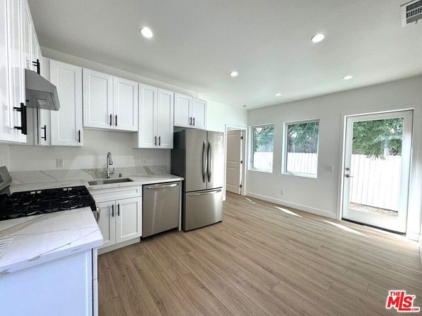 1955 Bonsallo Avenue, Los Angeles CA 90007