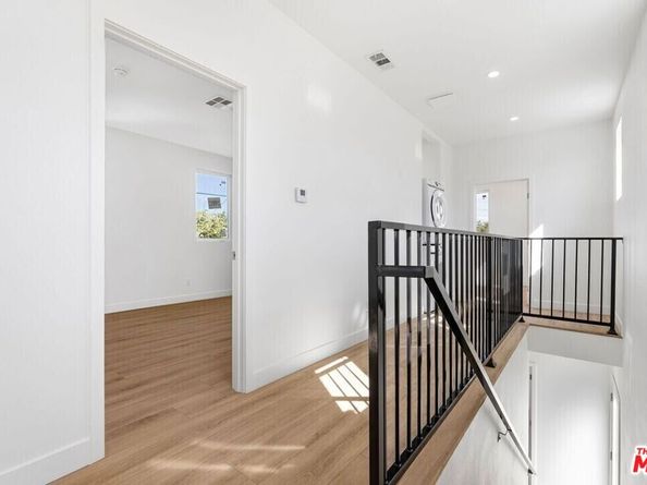 1955 Bonsallo Avenue, Los Angeles CA 90007