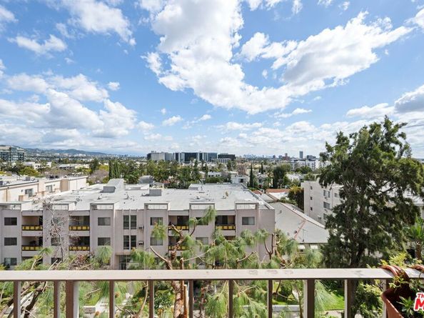 100 S Doheny Drive 512, Los Angeles CA 90048