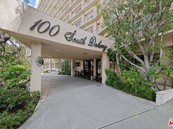 100 S Doheny Drive