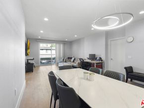 901 S Gramercy Drive 205, Los Angeles CA 90019