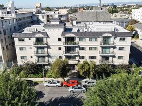 901 S Gramercy Drive 205, Los Angeles CA 90019