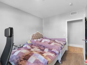 901 S Gramercy Drive 205, Los Angeles CA 90019