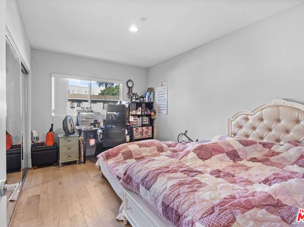 901 S Gramercy Drive 205, Los Angeles CA 90019