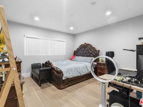 901 S Gramercy Drive 205, Los Angeles CA 90019