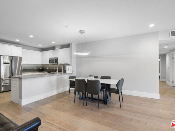 901 S Gramercy Drive 205, Los Angeles CA 90019