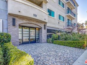 901 S Gramercy Drive 205, Los Angeles CA 90019