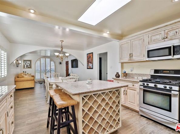 5922 6th Avenue, Los Angeles CA 90043