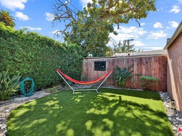 5922 6th Avenue, Los Angeles CA 90043