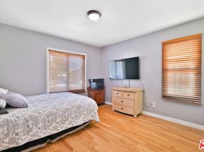 5922 6th Avenue, Los Angeles CA 90043