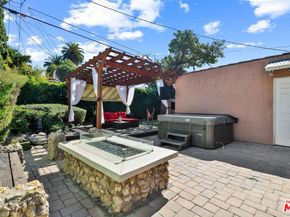 5922 6th Avenue, Los Angeles CA 90043