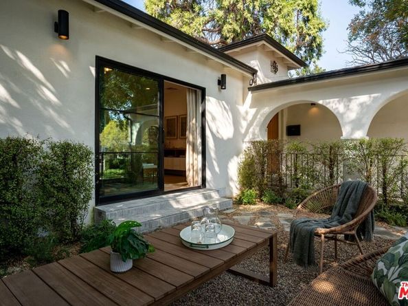 4935 Agnes Avenue, Valley Village CA 91607