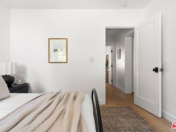 4935 Agnes Avenue, Valley Village CA 91607