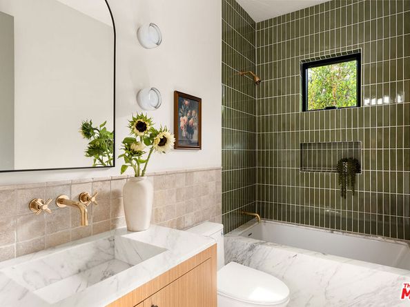 4935 Agnes Avenue, Valley Village CA 91607