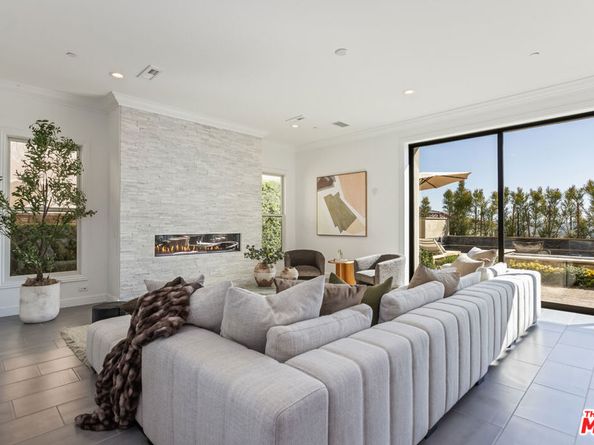 20162 W Cromwell Way, Porter Ranch CA 91326