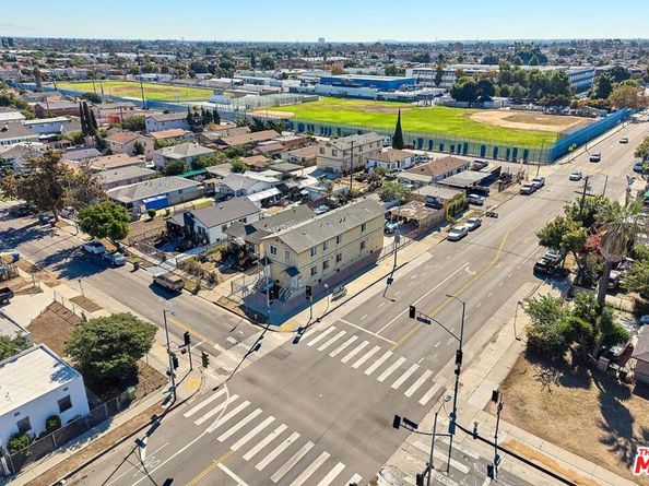 10800 S San Pedro Street, Los Angeles CA 90061