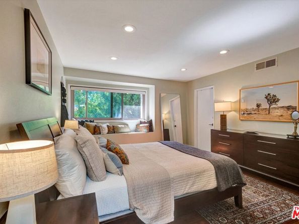 11732 Moorpark Street J, Studio City CA 91604