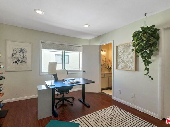 11732 Moorpark Street J, Studio City CA 91604