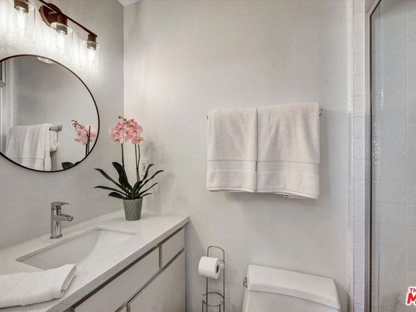 11732 Moorpark Street J, Studio City CA 91604