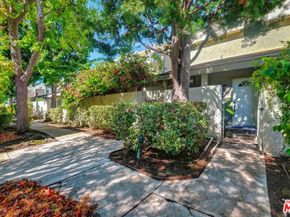 11732 Moorpark Street J, Studio City CA 91604