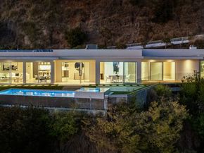 8515 Hedges Way, Los Angeles CA 90069