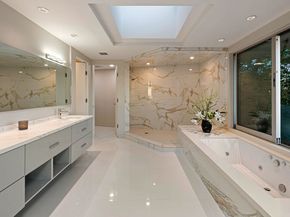 8515 Hedges Way, Los Angeles CA 90069