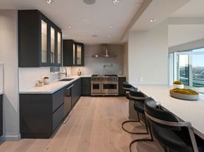 8515 Hedges Way, Los Angeles CA 90069