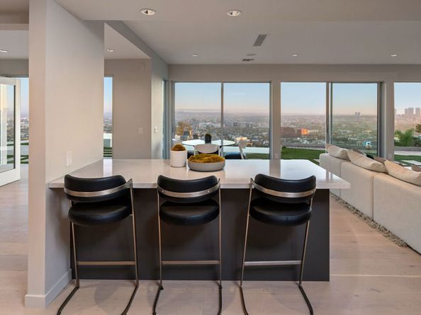 8515 Hedges Way, Los Angeles CA 90069