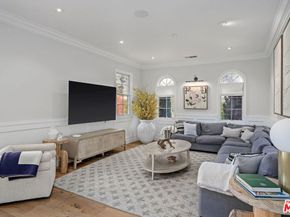 3685 Benedict Canyon Lane, Sherman Oaks CA 91423