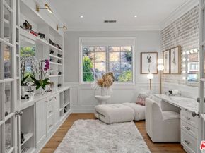 3685 Benedict Canyon Lane, Sherman Oaks CA 91423