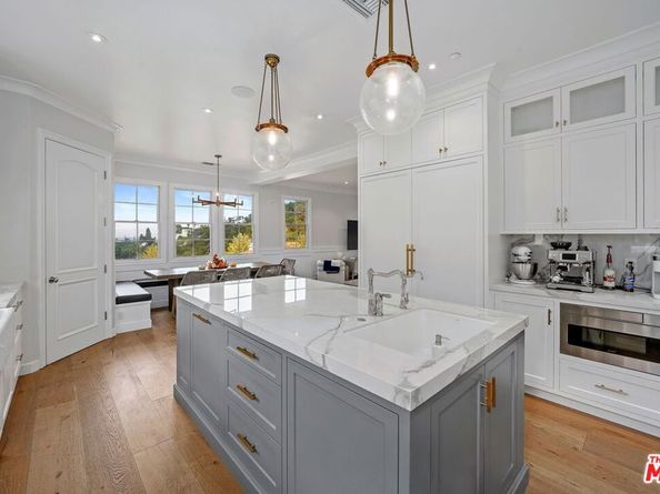 3685 Benedict Canyon Lane, Sherman Oaks CA 91423