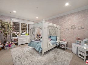3685 Benedict Canyon Lane, Sherman Oaks CA 91423