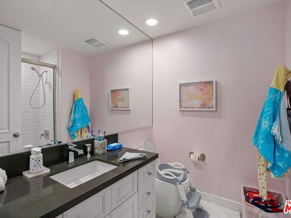 3685 Benedict Canyon Lane, Sherman Oaks CA 91423
