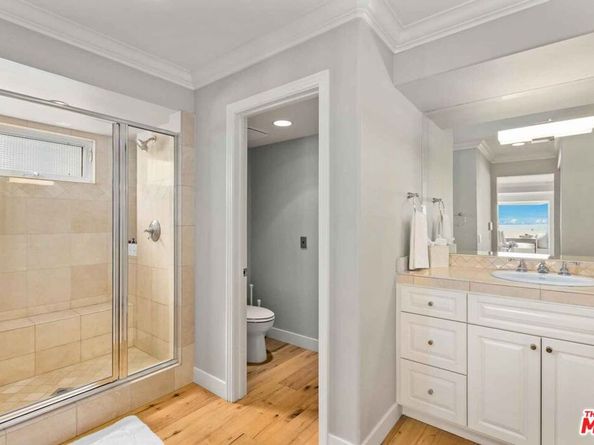 506 W Oceanfront, Newport Beach CA 92661