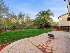 2923 Oro Blanco Cir, Escondido CA 92027