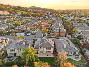 2923 Oro Blanco Cir, Escondido CA 92027