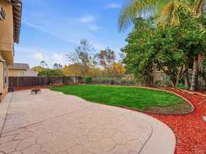 2923 Oro Blanco Cir, Escondido CA 92027