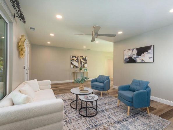 913 Johnson Ave, San Diego CA 92103