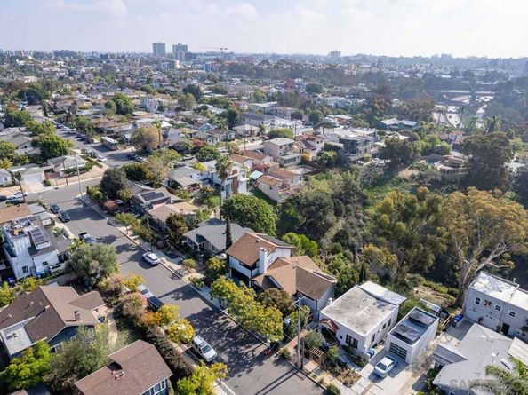 913 Johnson Ave, San Diego CA 92103