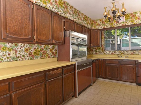 1925 Willow, San Diego CA 92106