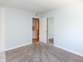 622 Creekside Ave, Oceanside CA 92057