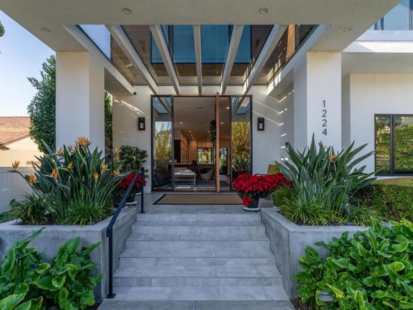 1224 Virginia Way, La Jolla CA 92037