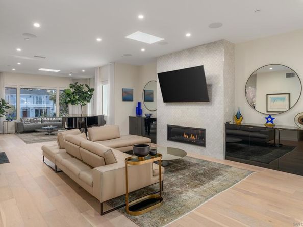 1224 Virginia Way, La Jolla CA 92037