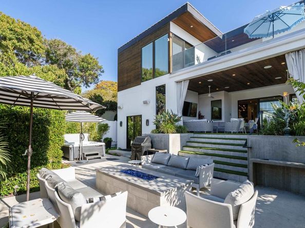 1224 Virginia Way, La Jolla CA 92037