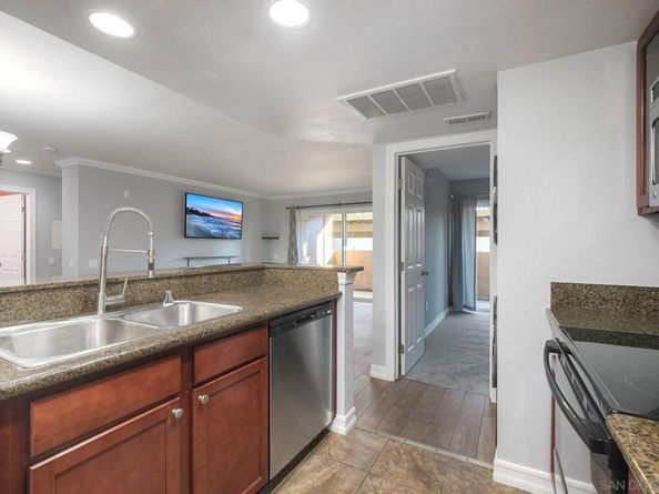 15387 Maturin Dr 226, San Diego CA 92127