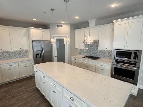 1838 El Jardin Ct, El Cajon CA 92020