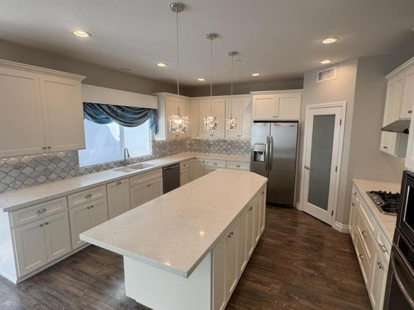 1838 El Jardin Ct, El Cajon CA 92020